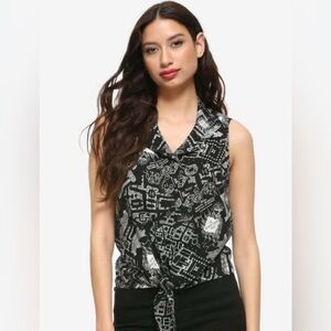 Hot Topic Harry Potter Marauder’s Map Tie-Front Woven Top Size XS Black Casual